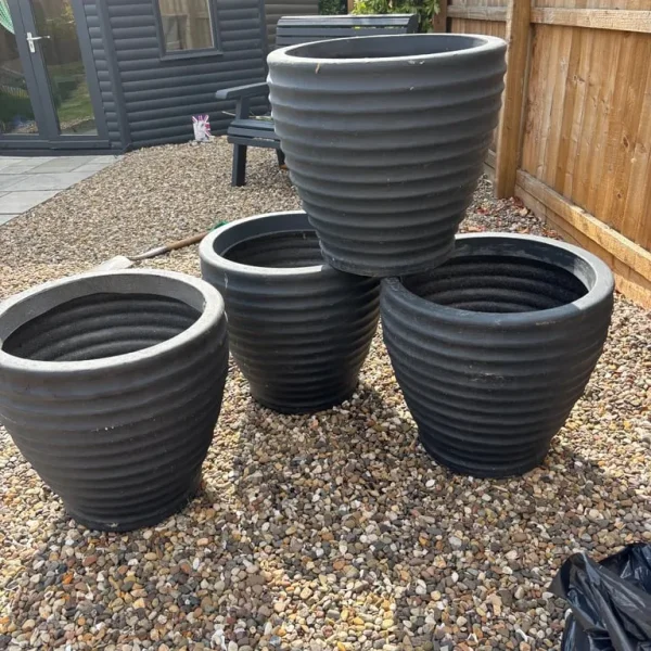 4 Large garden patio pots
