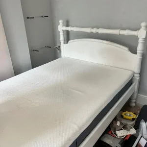 Wooden bed (painted white) - Image 3