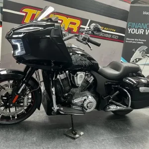 Indian Challenger Limited 2022 1768cc 13,000 miles - Image 8