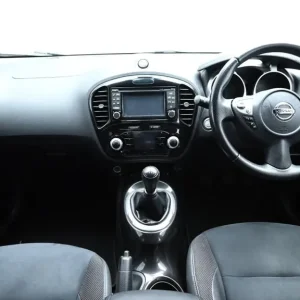 2017 Nissan Juke 1.2 DIG-T N-Connecta SUV 5-door Petrol Manual - Image 2