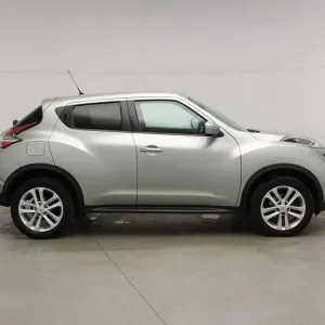 2017 Nissan Juke 1.2 DIG-T N-Connecta SUV 5-door Petrol Manual - Image 6