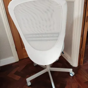 Beige office chair - Image 5