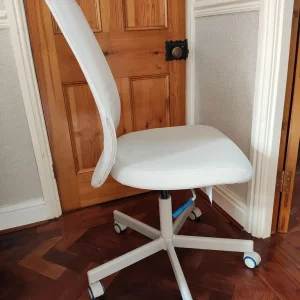 Beige office chair - Image 6