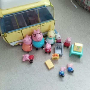 Peppa Pig Camper Van and lots of characters and accessories - Image 3