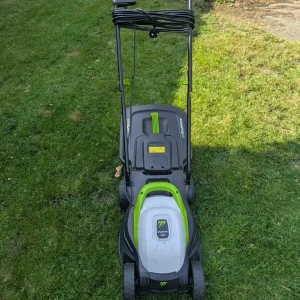 Lawnmower and strimmer - Image 7
