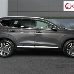 2022 Hyundai Santa Fe 1.6L Petrol Hybrid Ultimate 5-door SUV - Image 2