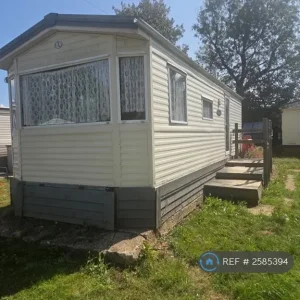 1 bedroom furnished house in Florence Farm, Rochester, Kent - Image 2