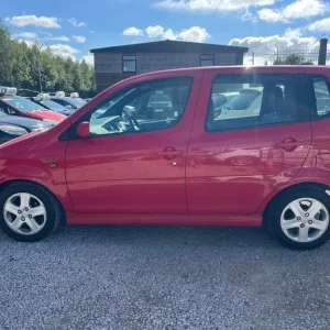 2003 Daihatsu YRV 1.3 5-door F-Speed Hatchback Petrol Automatic - Image 4