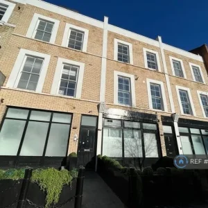 Studio flat in Harrow Road, W9 - Image 5