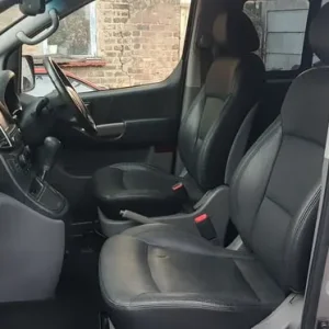 Hyundai i800 2017 MPV - Image 8