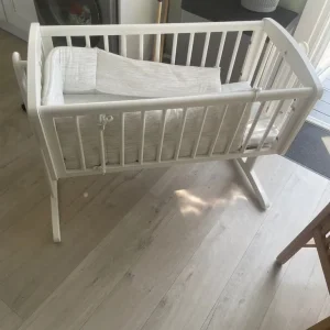 Mothercare swinging crib