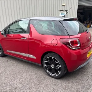 Citroen DS3 2014 3-door hatchback manual - Image 4