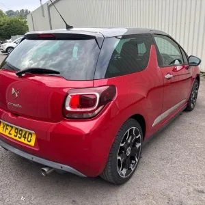 Citroen DS3 2014 3-door hatchback manual - Image 7