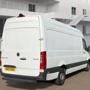 Mercedes-Benz Sprinter 315 CDI 150 L3H2 Progressive LWB High Roof RWD - Image 5