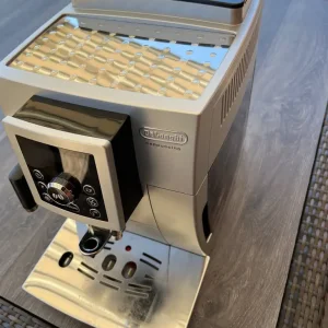 Delonghi bean to cup coffee machine - Image 2