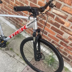 Hybrid bike trek - Image 3