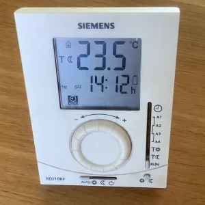 Siemens RDJ10RF Wireless Programmable Room Thermostat Only