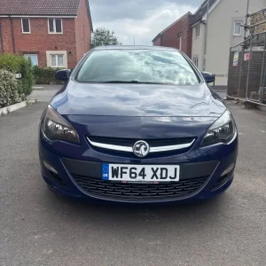 2014 Vauxhall Astra 1.4 petrol manual hatchback - Image 2