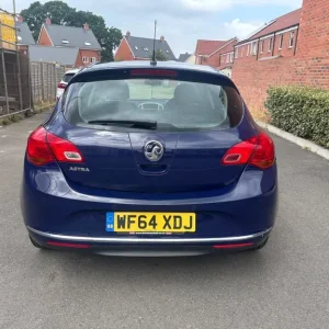 2014 Vauxhall Astra 1.4 petrol manual hatchback - Image 5