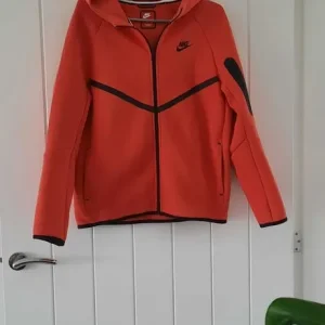 Nike tech fleece junior