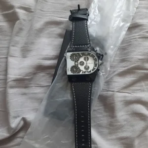 Mens glass dress watch brand new with box
