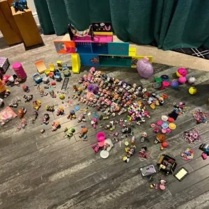 Huge LOL Bundle - Image 2