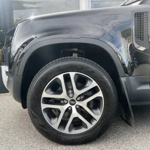 2024 Land Rover Defender 3.0 D250 SE 110 5dr Auto Estate Diesel - Image 4