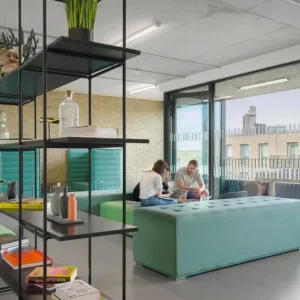 Office spaces for 7 to 55 desks - Image 4