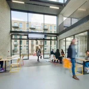 Office spaces for 7 to 55 desks - Image 7