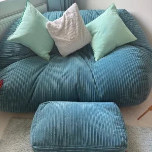 Comfy corner beanbag