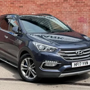 2017 Hyundai Santa Fe 2.2 CRDi Blue Drive Premium SE 4WD Estate - Image 2