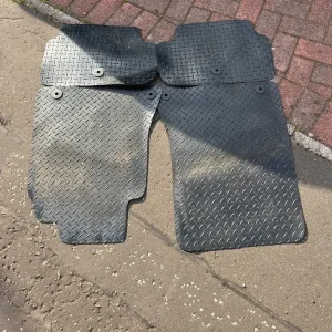 Infinity Q 30 rubber mat - Image 2