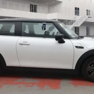 2023 MINI Cooper S Electric Hatchback - Image 5