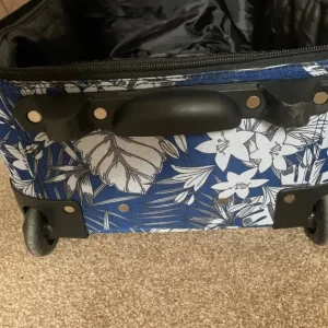Blue and white flower suitcase - Image 6