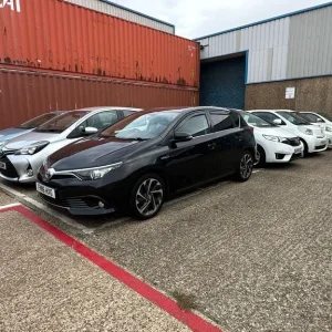 15-car storage space - Image 2
