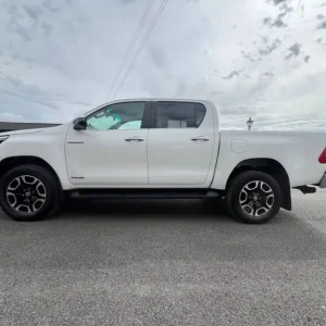 2023 Toyota Hilux Invincible Double Cab 4WD D-4D - Image 8
