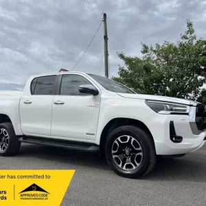 2023 Toyota Hilux Invincible Double Cab 4WD D-4D