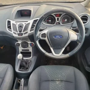 Ford Fiesta 1.4 TDCi Zetec 2011 - Image 2