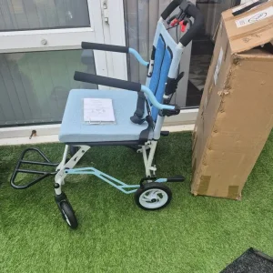 Lught weight wheelchair - Image 2