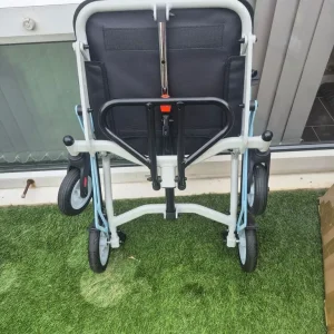 Lught weight wheelchair - Image 4