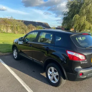 2010 Nissan Qashqai Hatchback Manual 5-door - Image 4