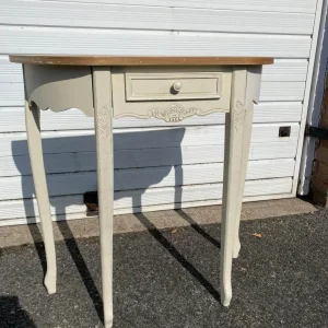 Vintage Cream Console Table with Drawer - Image 2