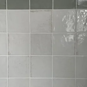 Rustic white square tiles - Image 7