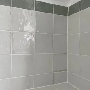 Rustic white square tiles - Image 8