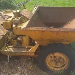 Dumper with crank bar