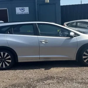 2015 Honda Civic 1.8 i-VTEC SE Plus Tourer Estate - Image 5