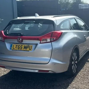 2015 Honda Civic 1.8 i-VTEC SE Plus Tourer Estate - Image 8