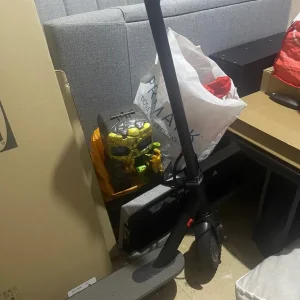 Electric scooter - Image 4