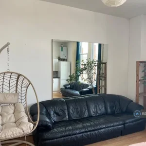 5 bedroom flat with garden and bike storage in Hutton, Westmorland and Furness - Image 4