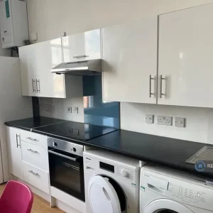 5 bedroom flat with garden and bike storage in Hutton, Westmorland and Furness - Image 5